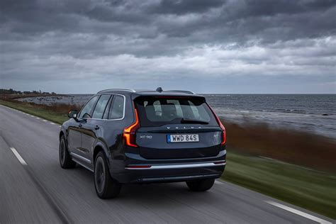 2025 Volvo XC90 Freshens Up for a Few More Rounds