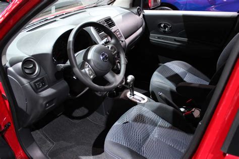 Nissan March 2015: espacioso, cómodo, eficiente y juvenil. | Lista de ...