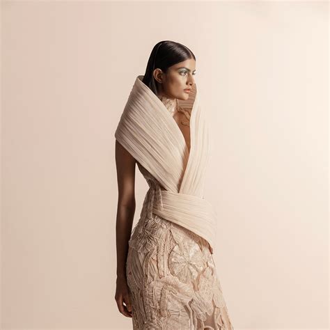 3D EMBELLISHED SCULPTED TOP AND SKIRT – Abhishek Sharma