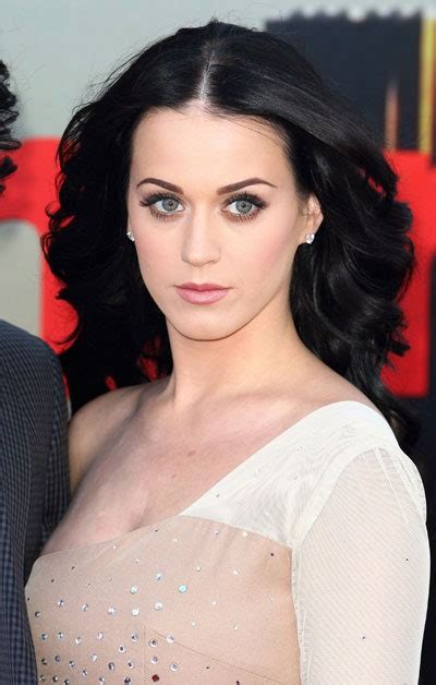 Oh, Look How Pretty Katy Perry's Eye Makeup Is Here! | Glamour