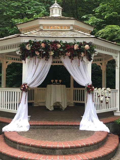 Gazebo Decorating Ideas
