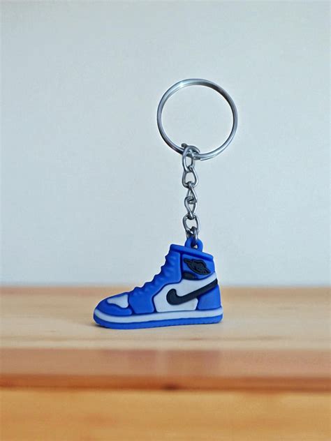 Purple Shoes Keychain (K-178) – Plant Orbit