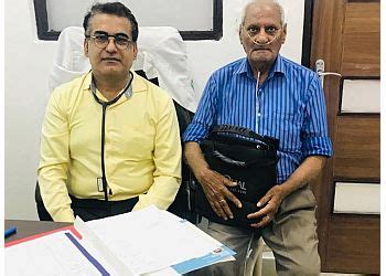 3 Best Pulmonologists in New Delhi - Expert Recommendations