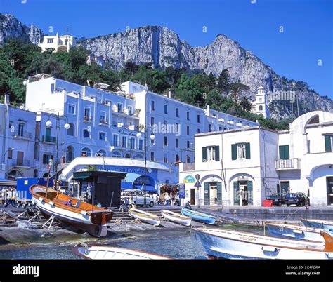 Italy isle of capri hi-res stock photography and images - Alamy