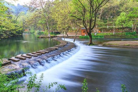 唯美的小溪流 - 中国国家地理最美观景拍摄点
