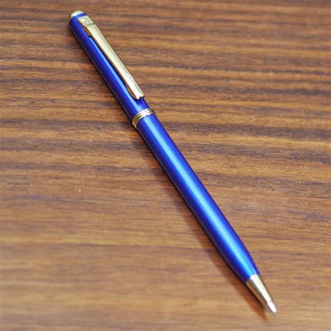 Flair IGNITE Blue Color Body With Golden Color Clip Medium Tip Twist ...