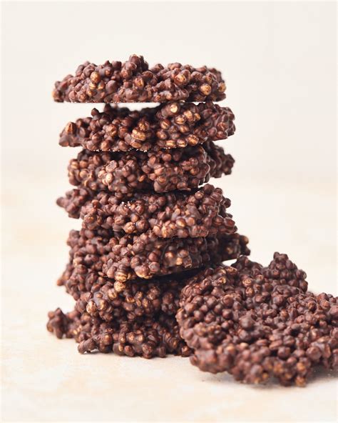 Chocolate Quinoa Crisps - Easy 5 Minute Recipe