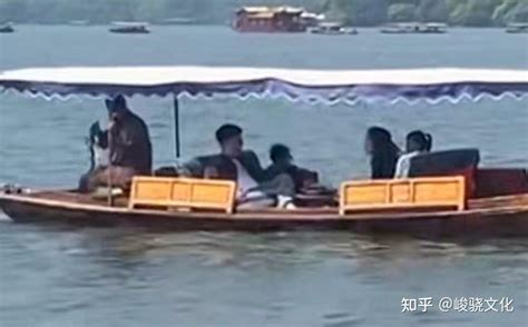安徽亳州：“五一”划船欢乐多-人民图片网