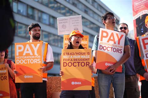 Doctors in England start a 5-day strike over pay. The government says ...