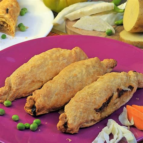 Home | Cakes Pastries Fastfood | WAWA Fastorant Cake Shop