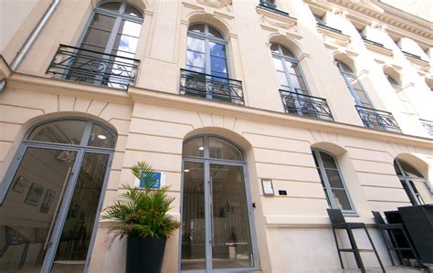 Study at American University of Paris