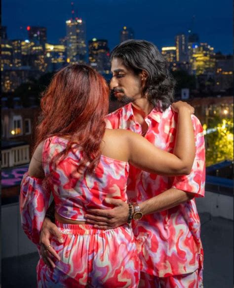 Couple Clothing Online - Buy Matching Couple T-shirts | 15 Buttons – 15 ...