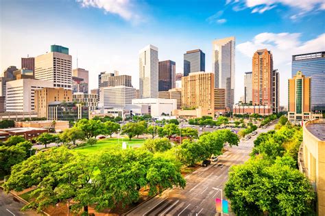10 CHARMING Neighborhoods in Houston to Live (Let's Talk)