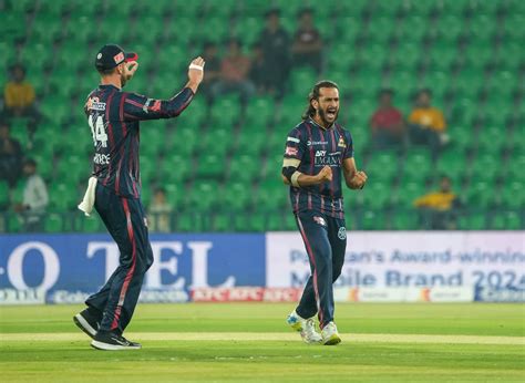 Hasan Ali ripped out Quetta Gladiators' top order early | ESPNcricinfo.com