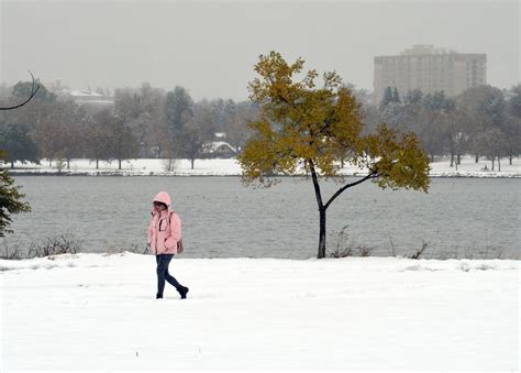 ‘Bomb cyclone’ forecasted to bring heavy snow, blizzard conditions and dangerous travel