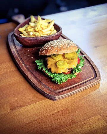 CAPITOL CAFE & RESTAURANT, Accra - Menu, Prices & Restaurant Reviews ...