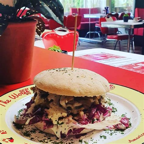Eifelburger Luysberg - The Wolff's Diner