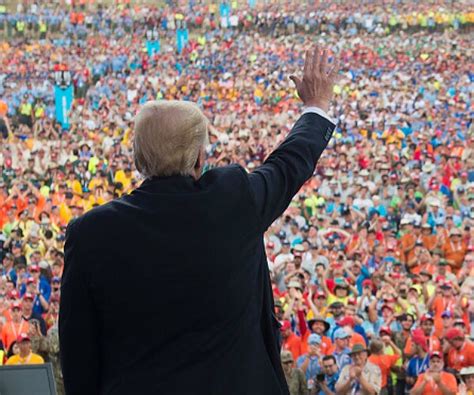 Boy Scouts' Leader Apologizes for Trump Speech | Newsmax.com