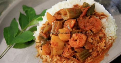 Adukala Vishesham: Chemeen Theeyal/ Prawns in a roasted coconut gravy