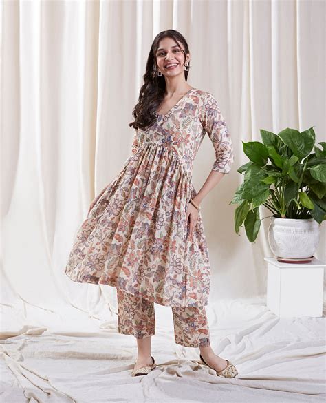 Riya White Kurta set – Hasttvam