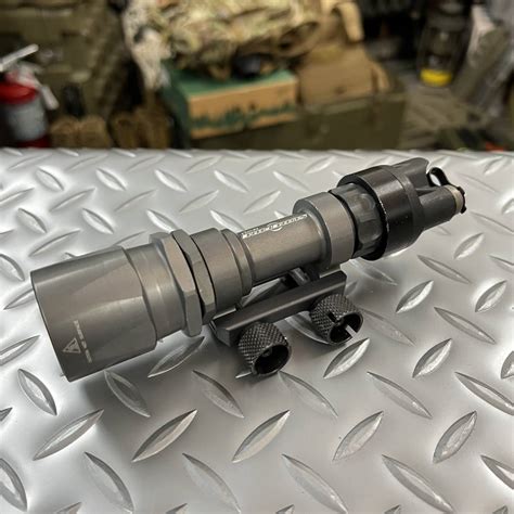 Yahoo!オークション - 米軍実物 SUREFIRE M951/WeaponLight ウェポンラ...