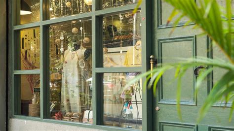 Kolkata Shopping Guide - Best Shopping Places In Kolkata | CNT India