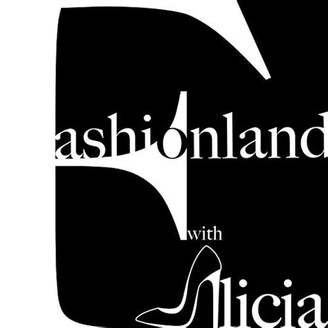 001 Down the rabbit hole and arriving at Fashionland! : Amazon.in: Books