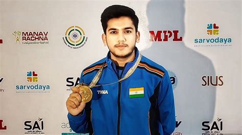 ISSF World Cup: ऐश्वर्य प्रताप तोमर ने 50 मीटर राइफल थ्री पोजिशन में ...
