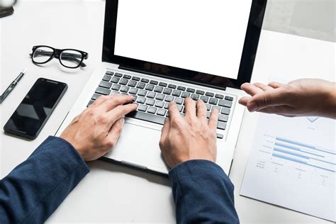 Computer Using Business Pics 的图像结果