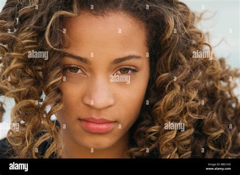 Thinking Girl 的图像结果