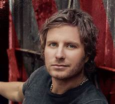 Dierks Bentley Country Singer by Dierks Bentley Thrills Fans And Guys With Dierks Bentley Country Singer