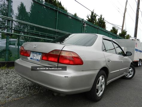 1999 Honda Accord Ex Sedan 4 - Door 2. 3l 5speed Manual