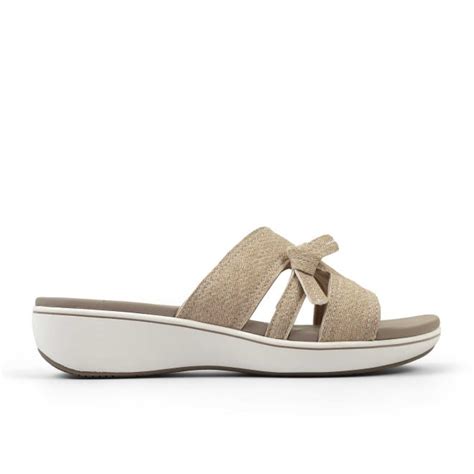 Clarks - Buy Clarks Shoes in India Online | Mochi Shoes