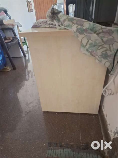 Computer table - Other Household Items - 1820307306