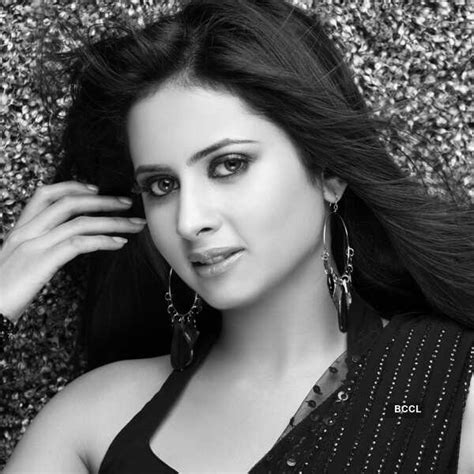 With her expressive face and acting talent, this girl is sure to make ...