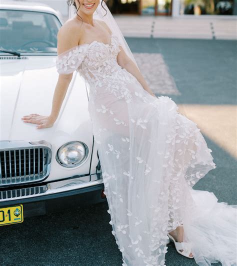 Essense of Australia All Who Wander - Raine Wedding Dress Save 17% - Stillwhite