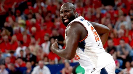 ¿Qué fue de Nathan Jawai, el 'Baby Shaq' australiano que jugó en el Barça?