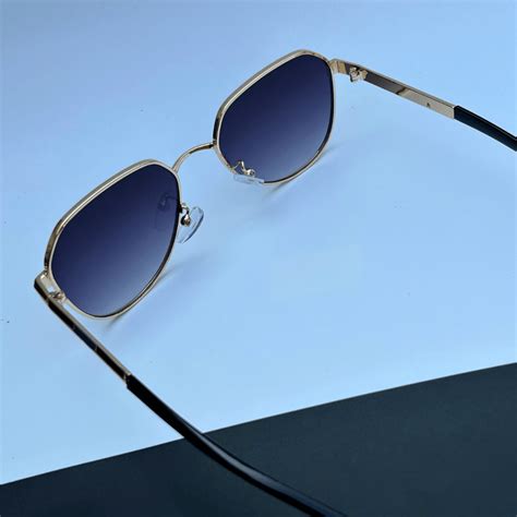 Pilot Luxe - Black Gold Round Sunglasses - RB2318 — Rawbare