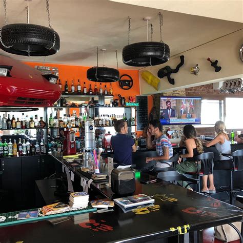 PUB THE GREASE MONKEY, Catalkoy - Restaurant Reviews, Phone Number ...