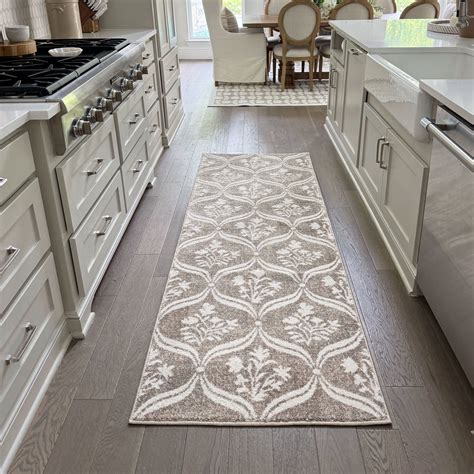 My Texas House Willow 2'7" x 7' Taupe Grey Floral Indoor Runner Rug ...