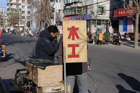广州出现招工逆向！老板站街被工人挑，“年轻人爱自由愿打零工”_工作
