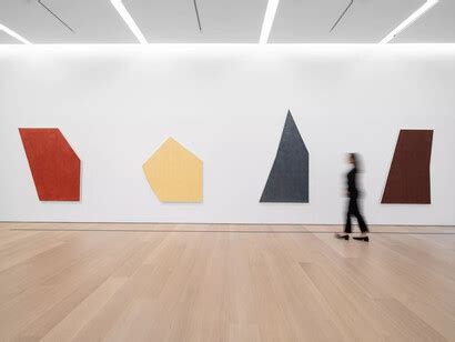 Pentagons and folded space | Meer