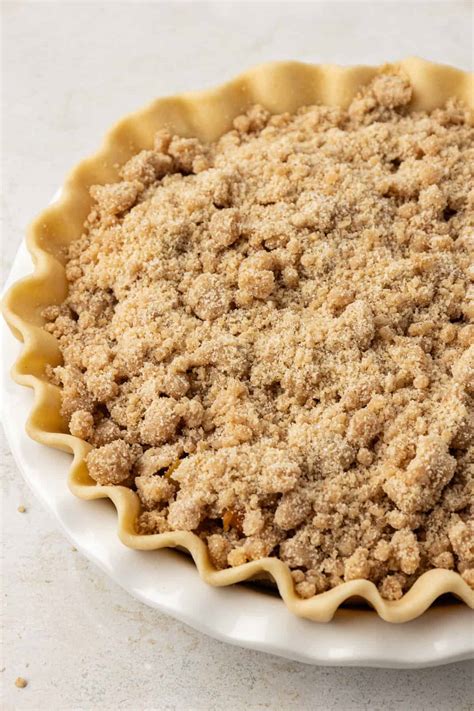Best Peach Crumble Pie Recipe (brown sugar topping)