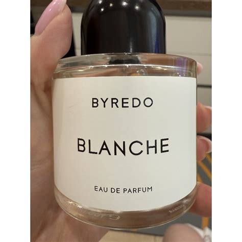 BYREDO Blanche - купить женские духи, цены от 300 р. за 1 мл