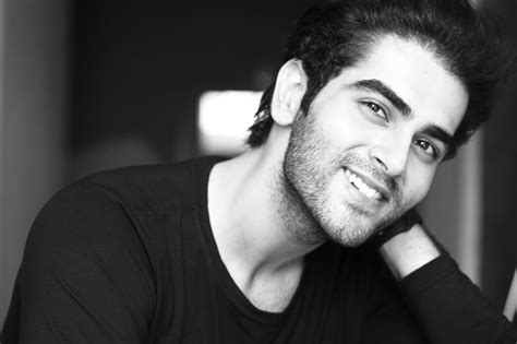 Vindu Dara Singh's Son Fateh Randhawa Is The New Star In Making & Is ...