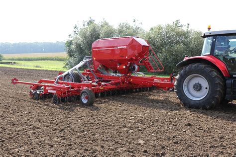 Dicke Reifen: Horsch und Elmer's Transfer Tracks | agrarheute.com
