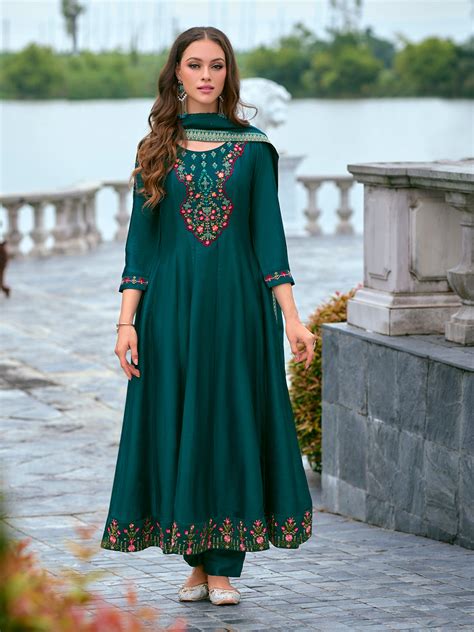 Pavya Women Silk Blend Anarkali Kurta Pant Dupatta Set – VredeVogelStore