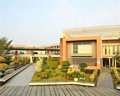 Oakridge International School in India