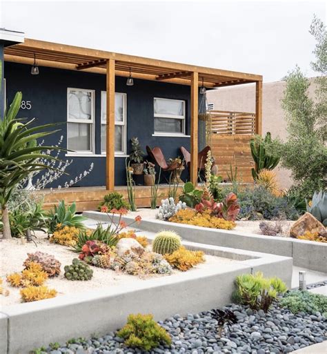 Pin by Katy Atarodi on garden | Front yard decor, Yard remodel, Front yard