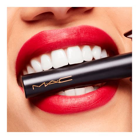 Powder Kiss Velvet Blur Slim Stick • Ruby New